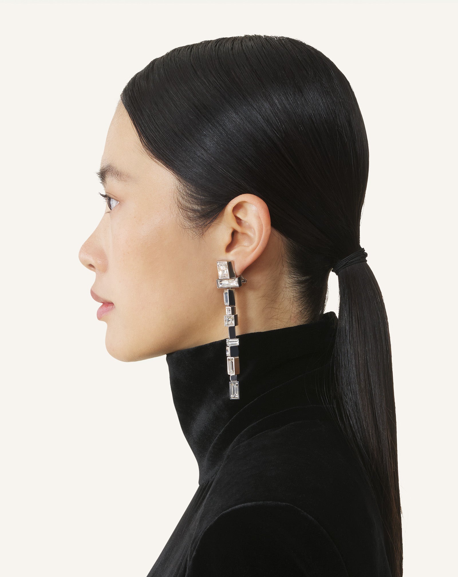 RHYTHMIQUE LONG EARRINGS