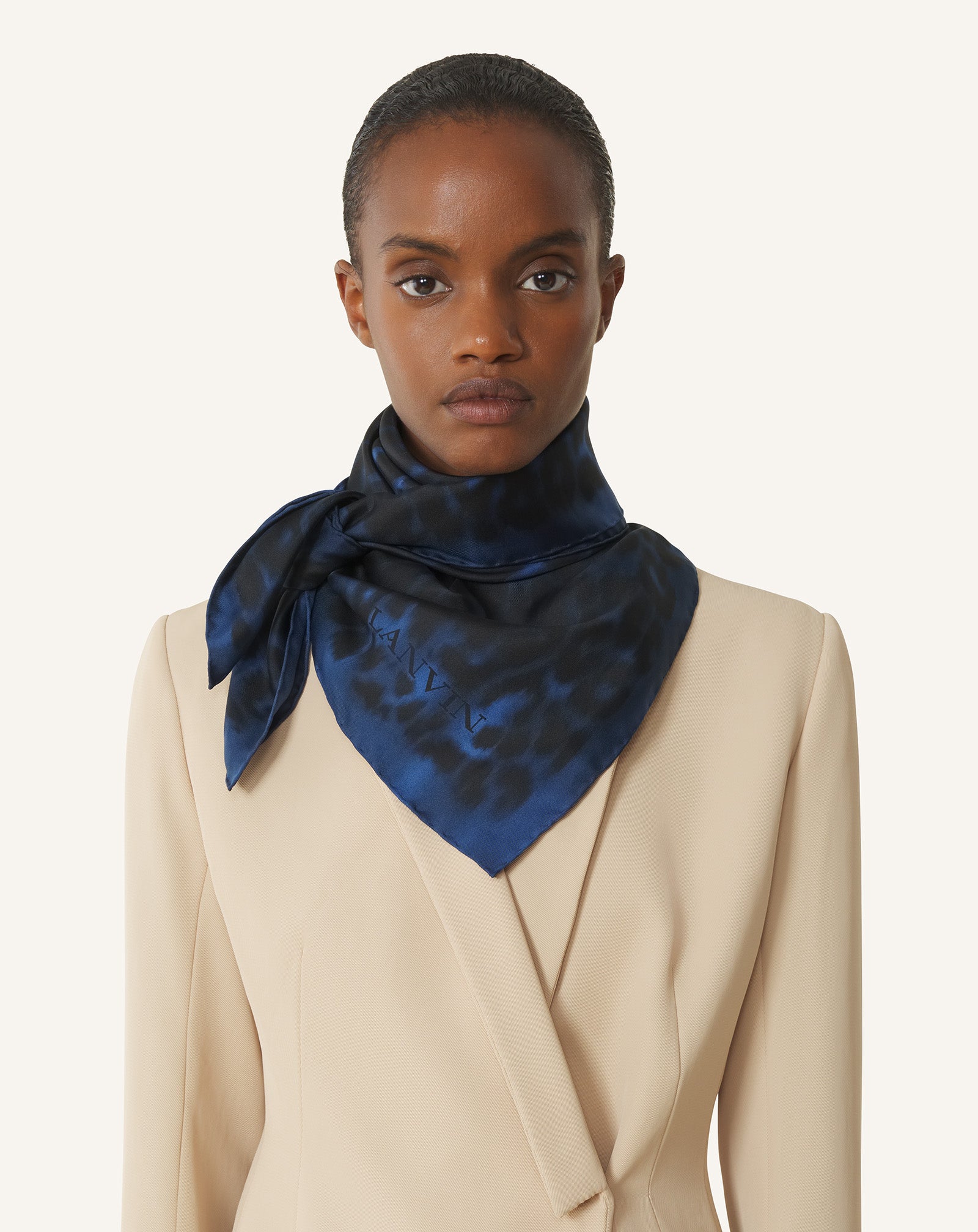 LEOPARD PRINT SILK SCARF