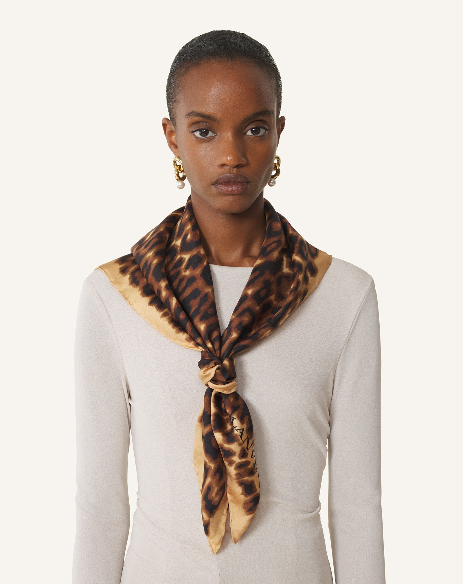 LEOPARD PRINT SILK SCARF