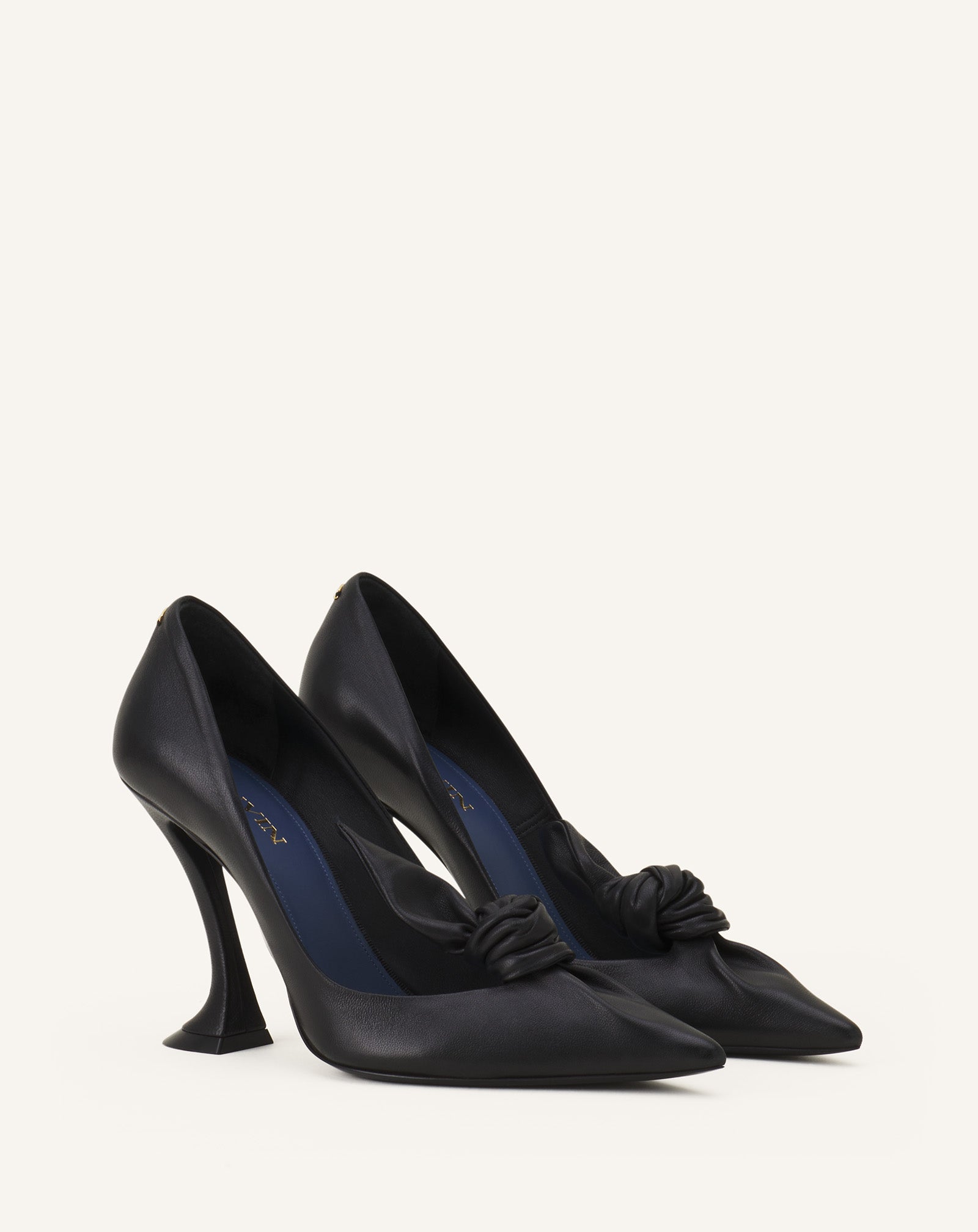 MIDNIGHT STEP LEATHER BOW PUMP