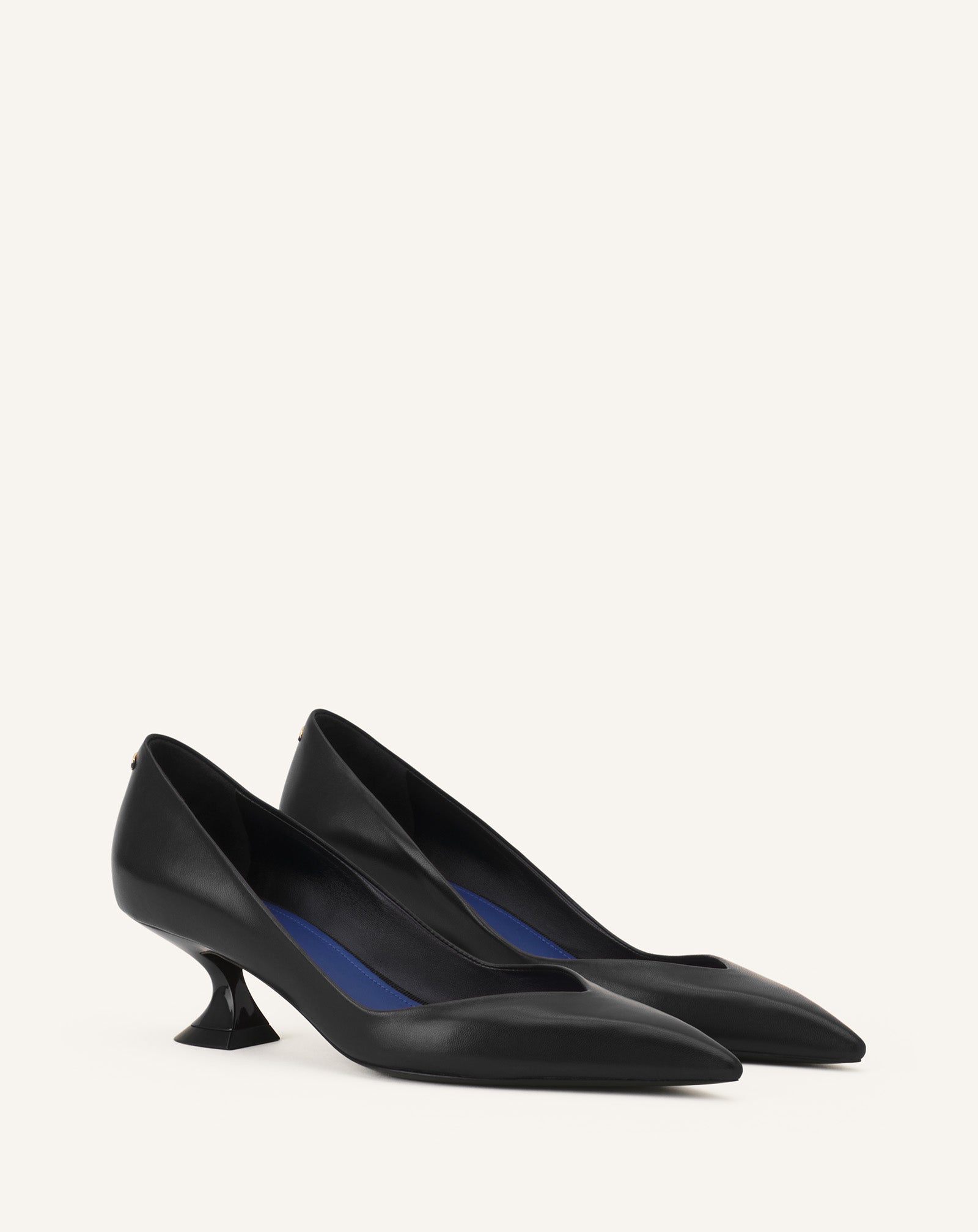 MIDNIGHT STEP PUMP IN LEATHER