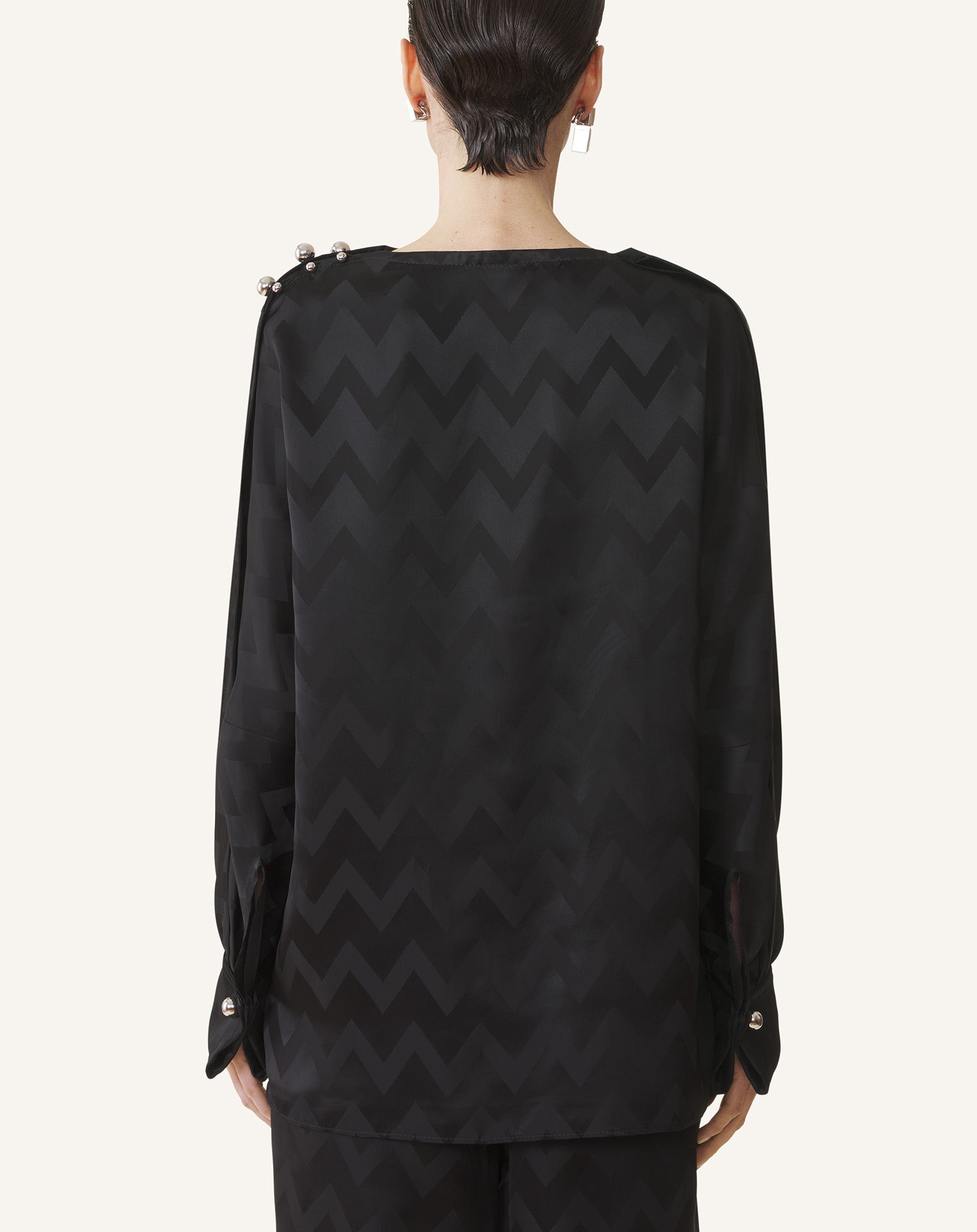 FLUID TOP IN JACQUARD VISCOSE