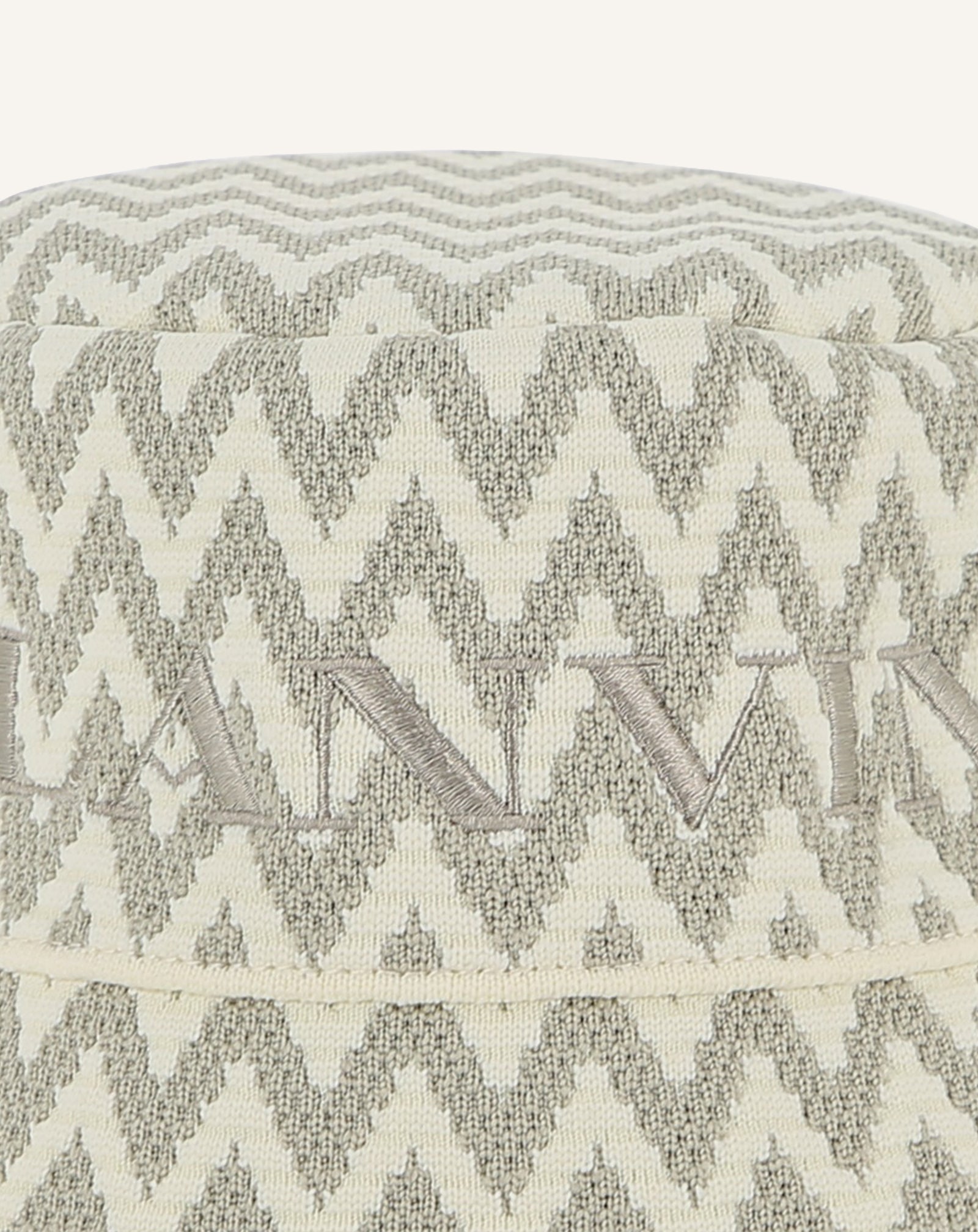 BEIGE KNITTED FABRIC BUCKET HAT