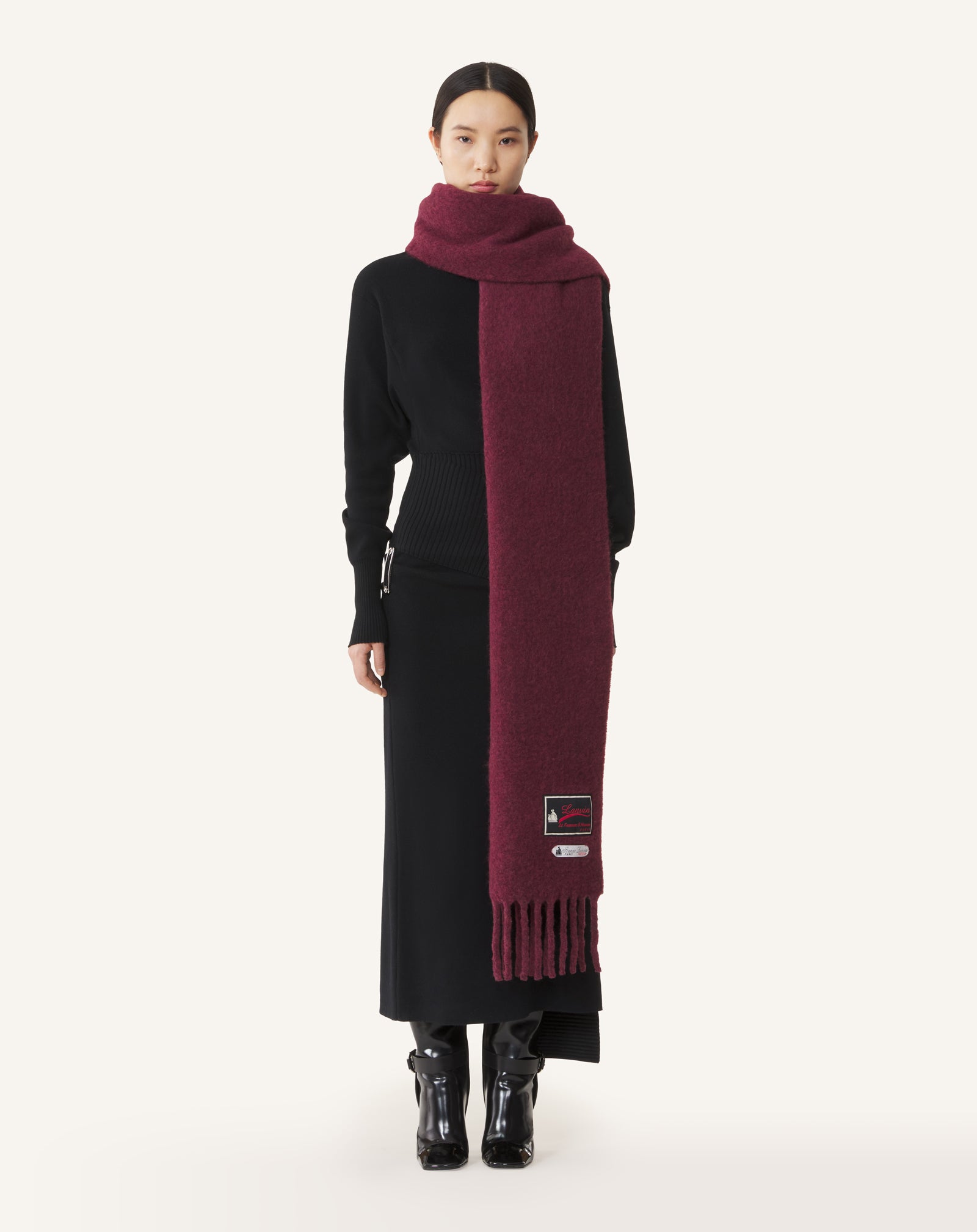 RED FRINGED WOOL SCARF WITH 22 FAUBOURG LABEL