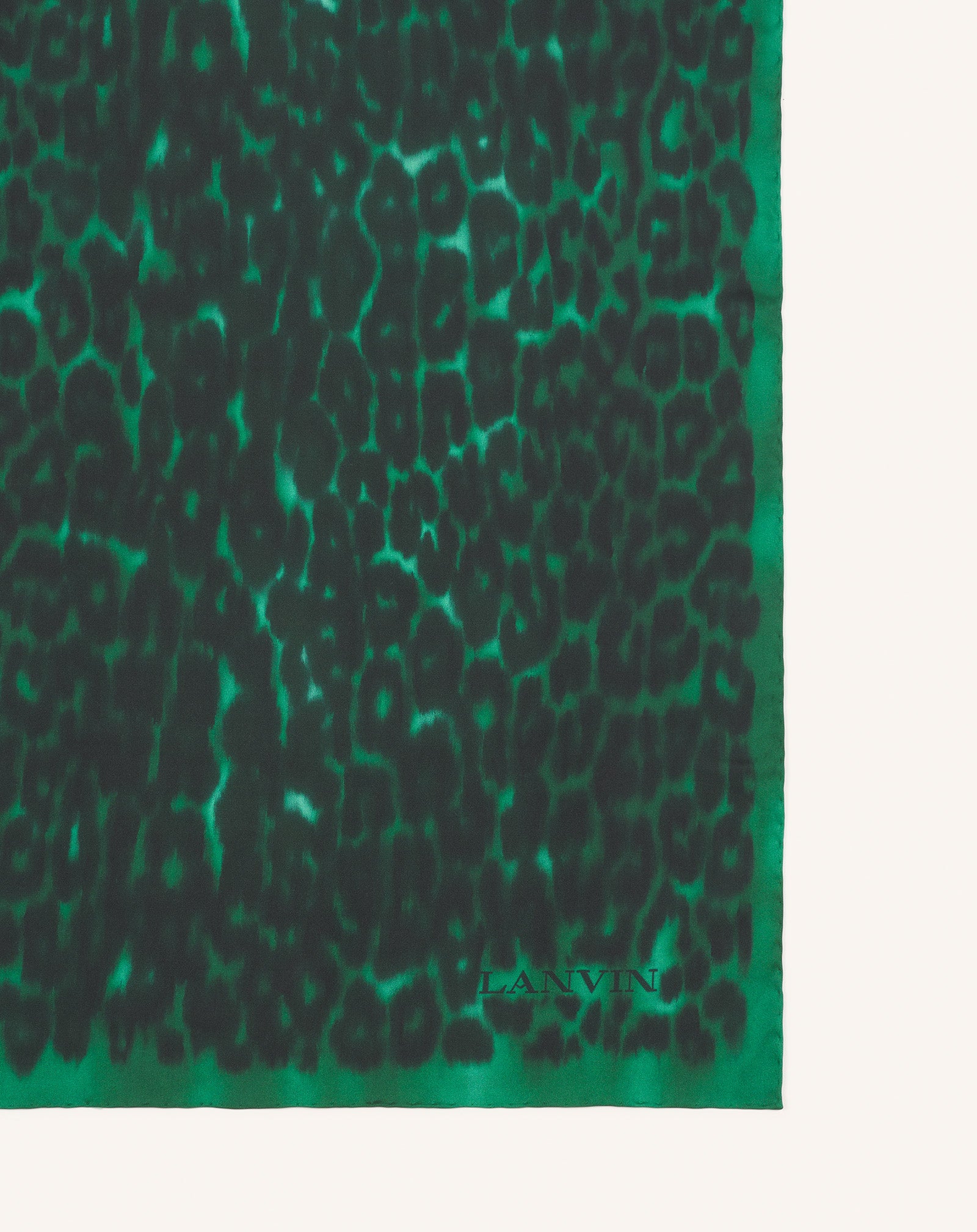 LEOPARD PRINT SILK SCARF