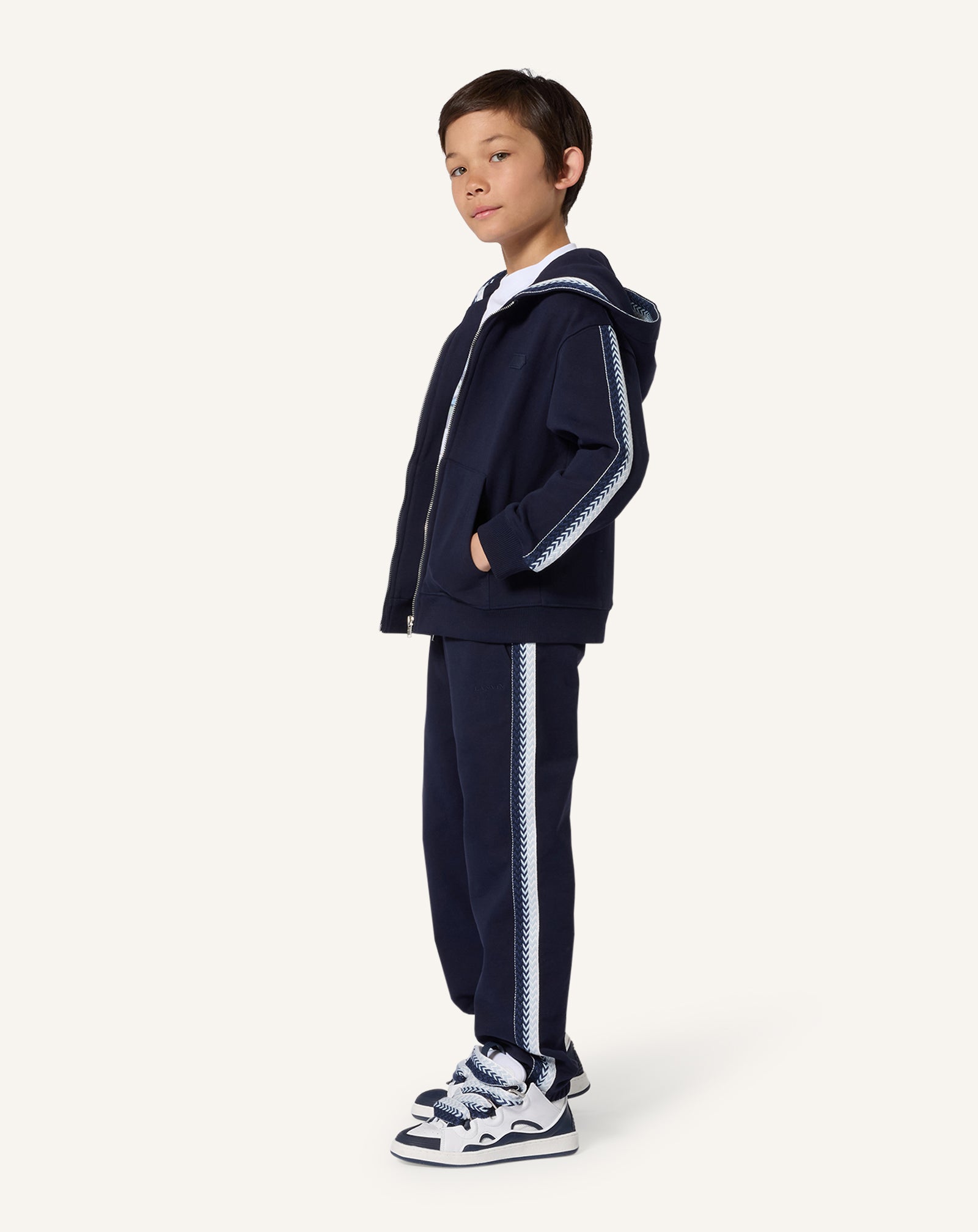 JOGGERS