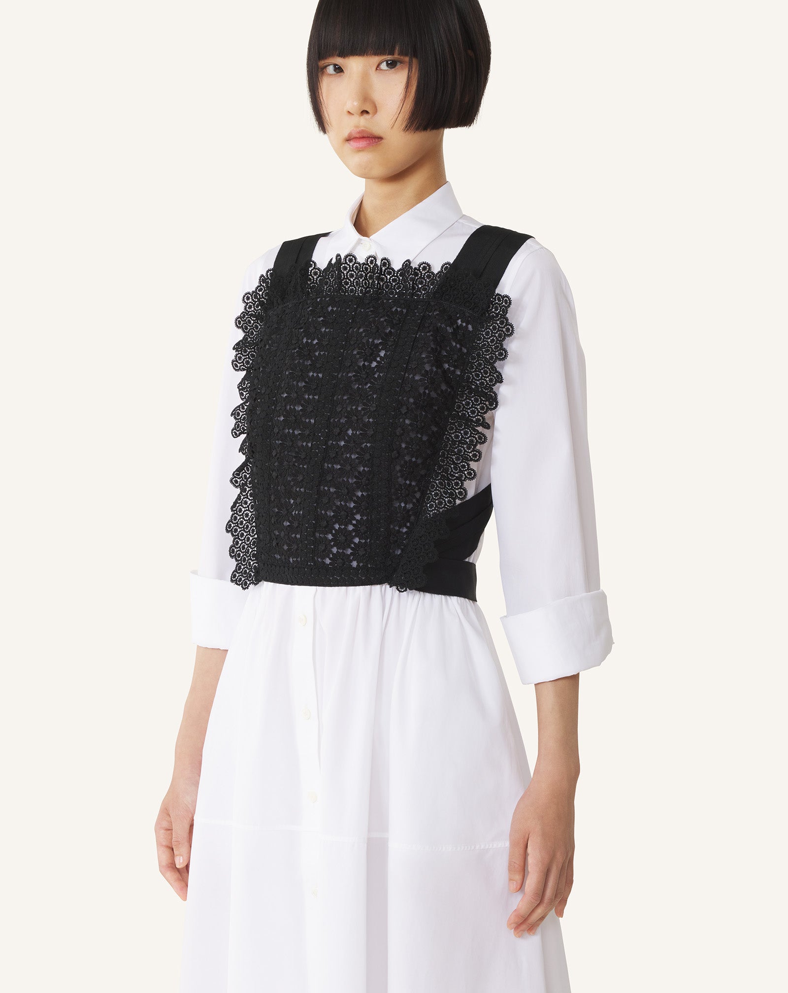 GUIPURE BIB