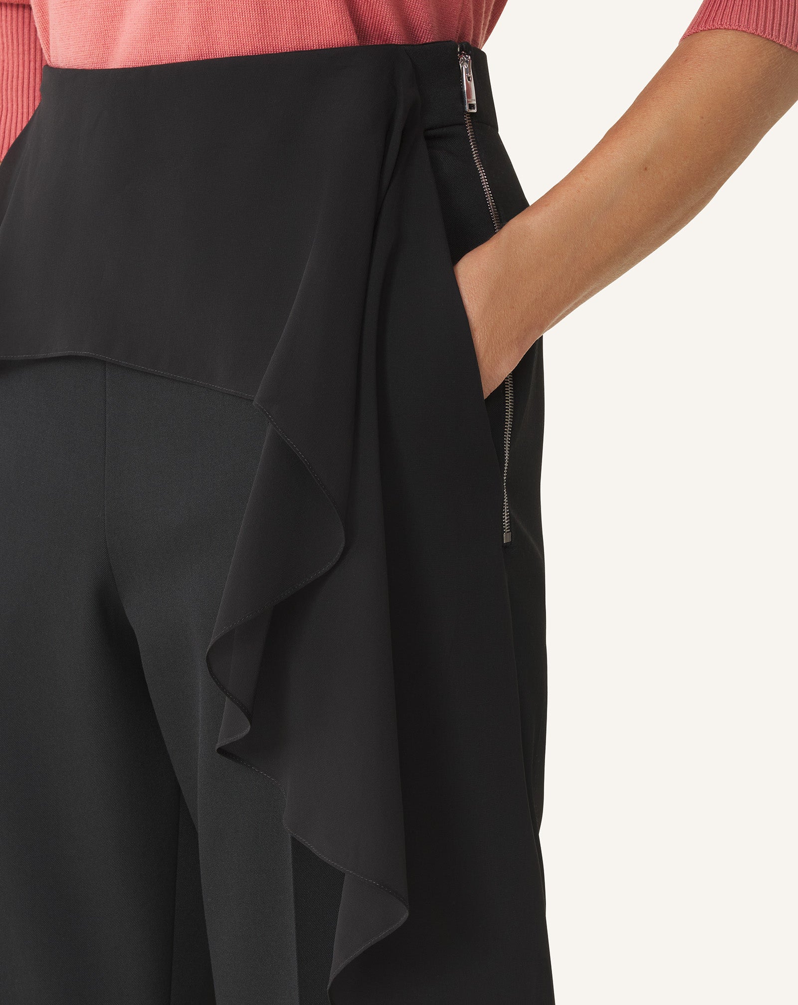 BLACK FRILLED WOOL PANTS