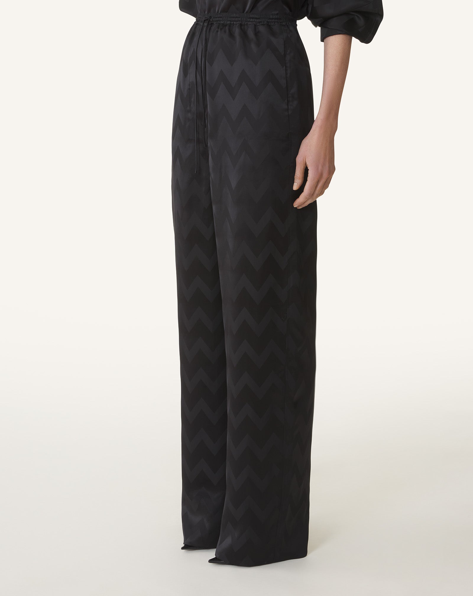 FLUID PANTS IN JACQUARD VISCOSE